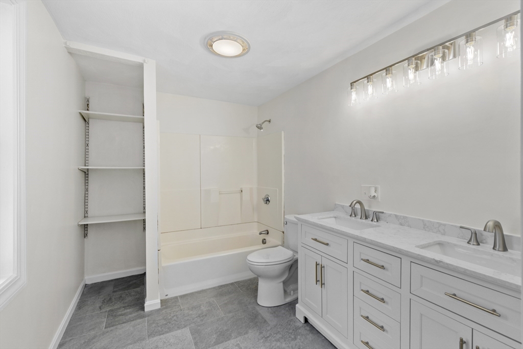 10 Barber Street Medway, MA 02053 - Photo 12 of 32