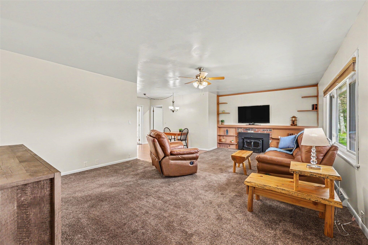 10100 Resort Road Pleasant Lake, MI 49272 - Photo 6 of 32