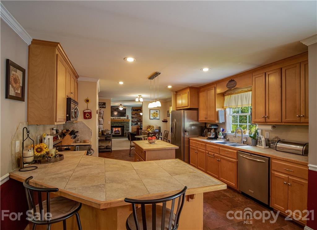 79 Long Branch Road Marshall, NC 28753 - Photo 20 of 38 Gallery Image 20