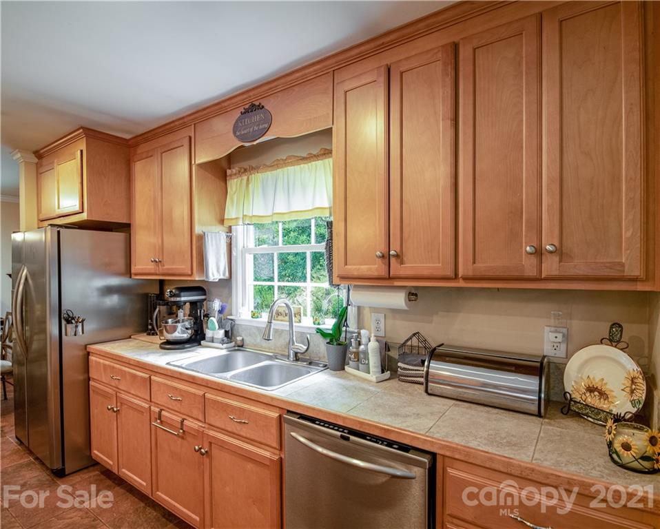 79 Long Branch Road Marshall, NC 28753 - Photo 21 of 38 Gallery Image 21