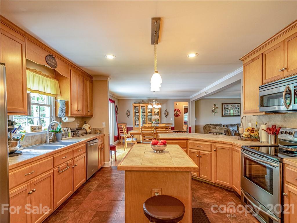79 Long Branch Road Marshall, NC 28753 - Photo 22 of 38 Gallery Image 22
