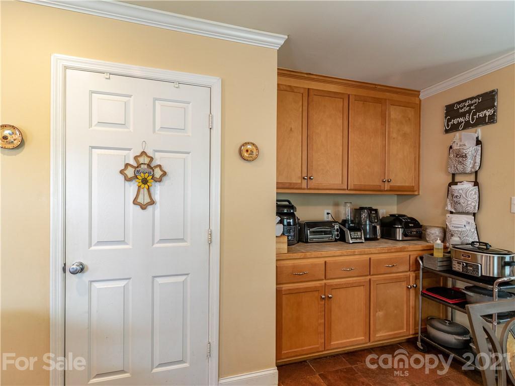 79 Long Branch Road Marshall, NC 28753 - Photo 23 of 38 Gallery Image 23