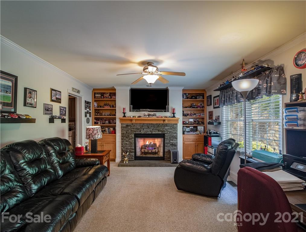 79 Long Branch Road Marshall, NC 28753 - Photo 25 of 38 Gallery Image 25