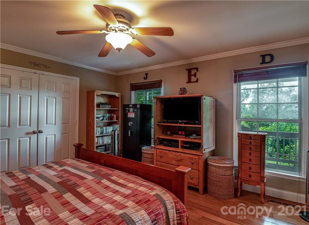 79 Long Branch Road Marshall, NC 28753 - Photo 29 of 38 Gallery Image 29