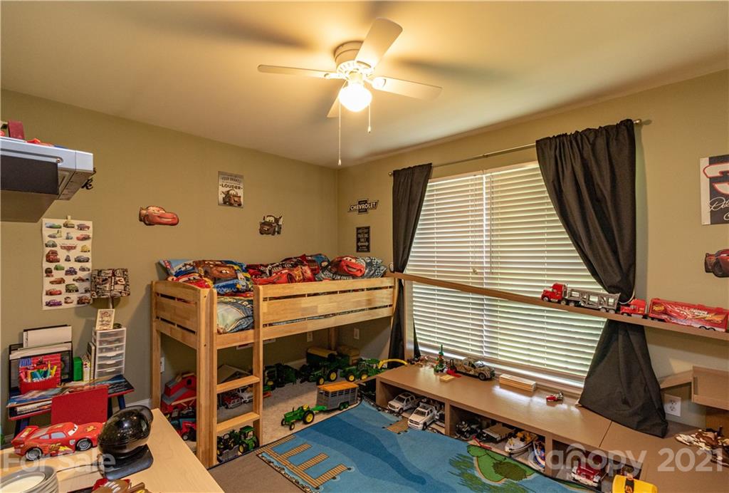 79 Long Branch Road Marshall, NC 28753 - Photo 32 of 38 Gallery Image 32