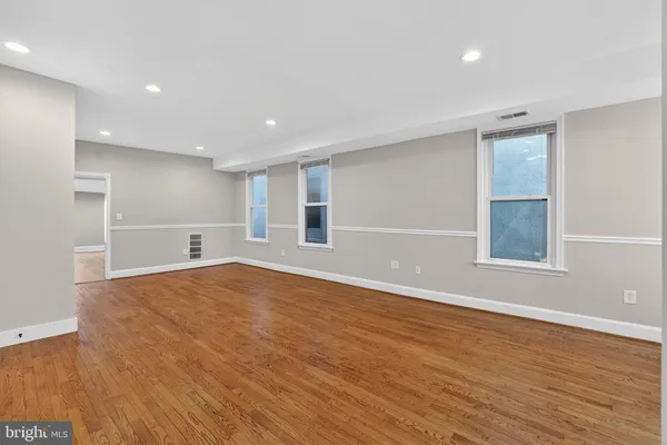 $2,300 | 3309 Martin Luther King Jr Avenue Southeast, Washington, DC 20032