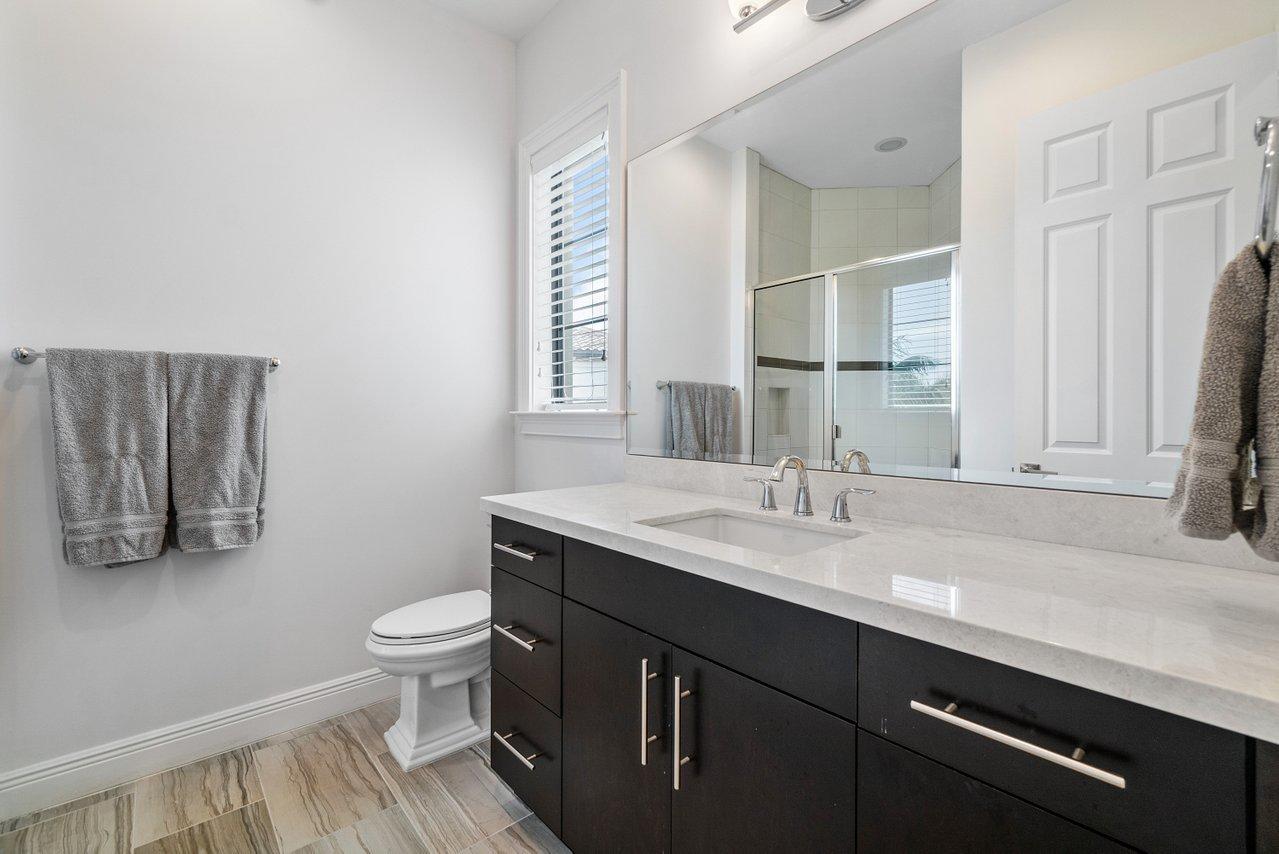 17542 Cadena Drive Boca Raton, FL 33496 - Photo 27 of 54 guestbathroom