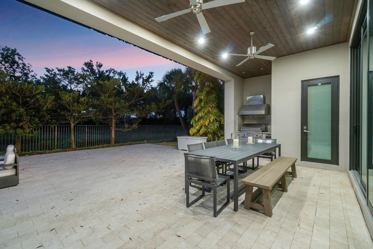 17542 Cadena Drive Boca Raton, FL 33496 - Photo 36 of 54 backyarddining