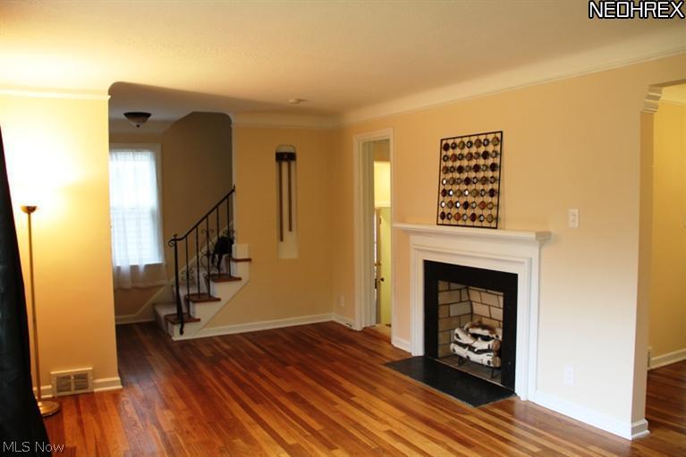 3923 Northampton Road Cleveland, OH 44121 - Photo 2 of 21