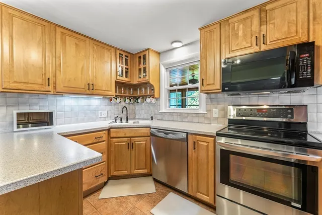 $825,000 | 19 Fisher Street, Westborough, MA 01581