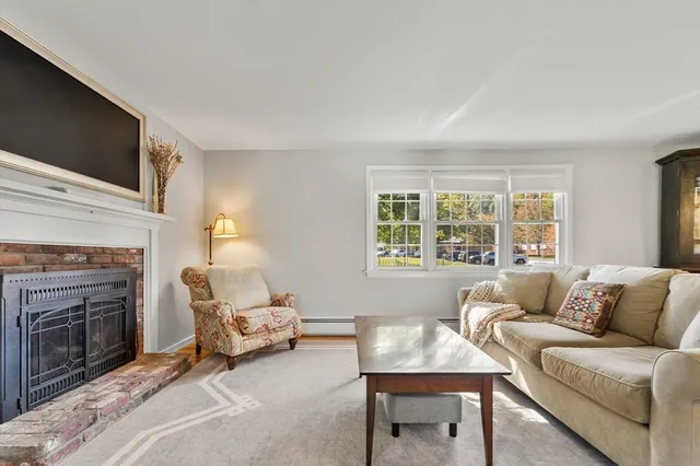 $825,000 | 19 Fisher Street, Westborough, MA 01581