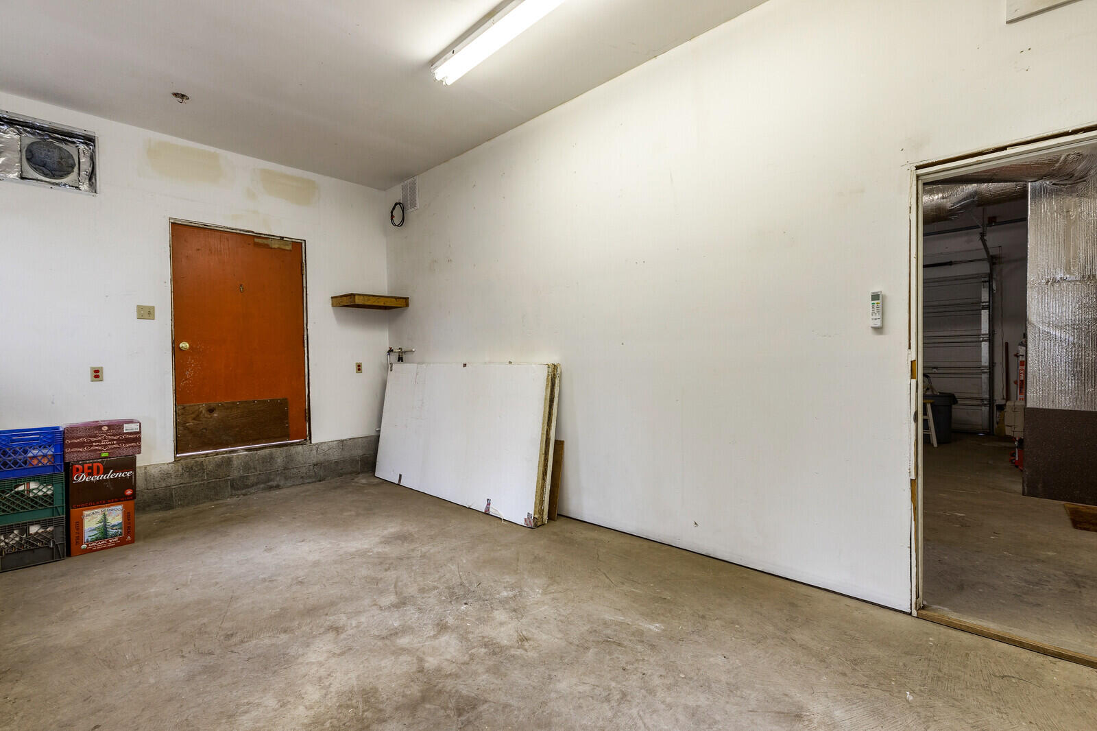 4790 Andrews Road Medford, OR 97501 - Photo 52 of 80 Large storage/workshop off of garage.