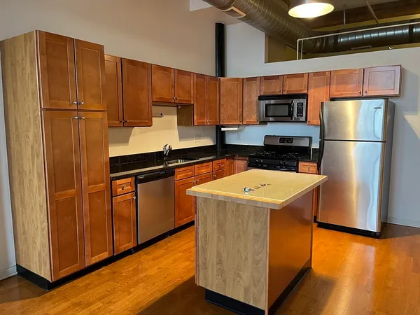 $2,400 | 160 Fremont Street, Unit 208, Worcester, MA 01603