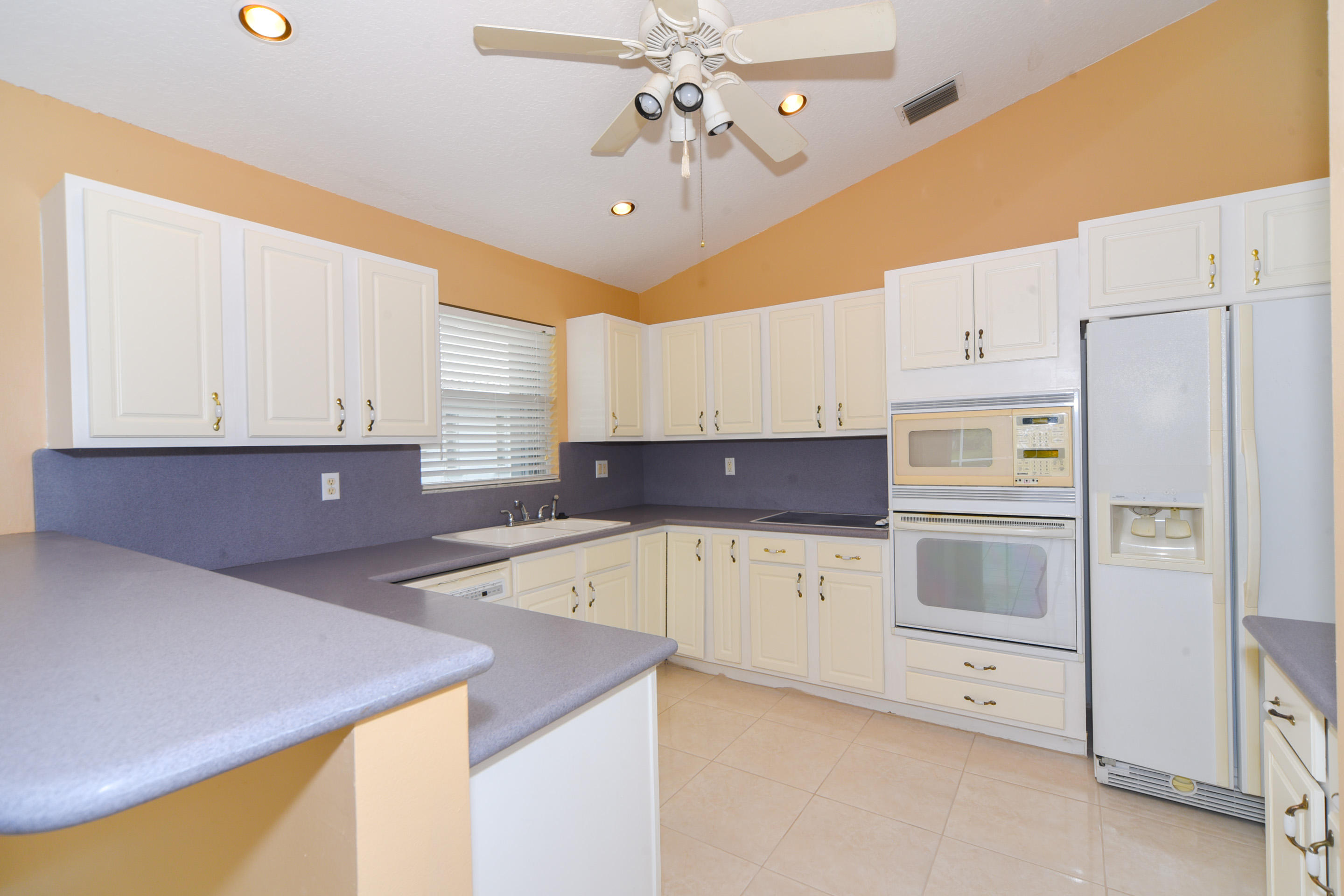 172 Cove Road Greenacres, FL 33413 - Photo 10 of 39 COVE IKITCHEN