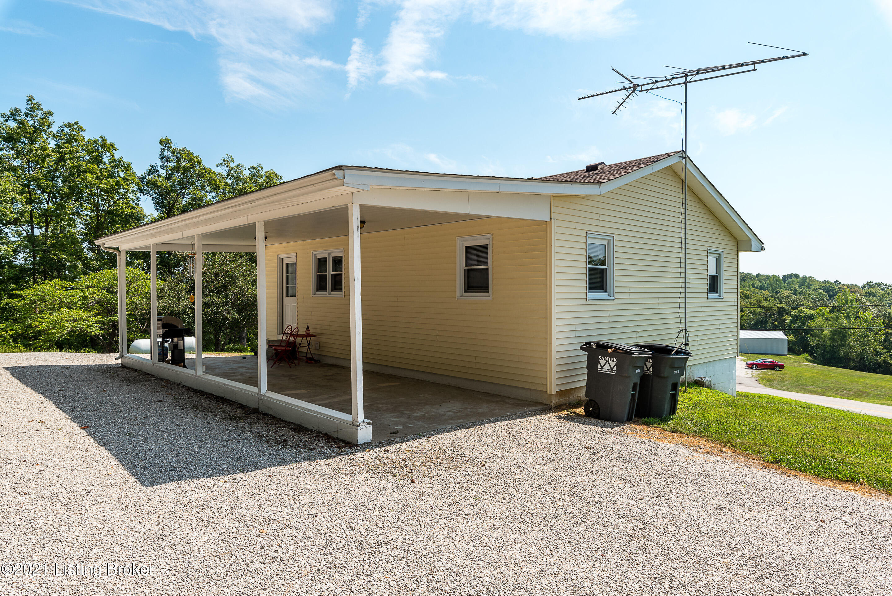 105 Liberty Road Battletown, KY 40104 - Photo 25 of 26 Side View