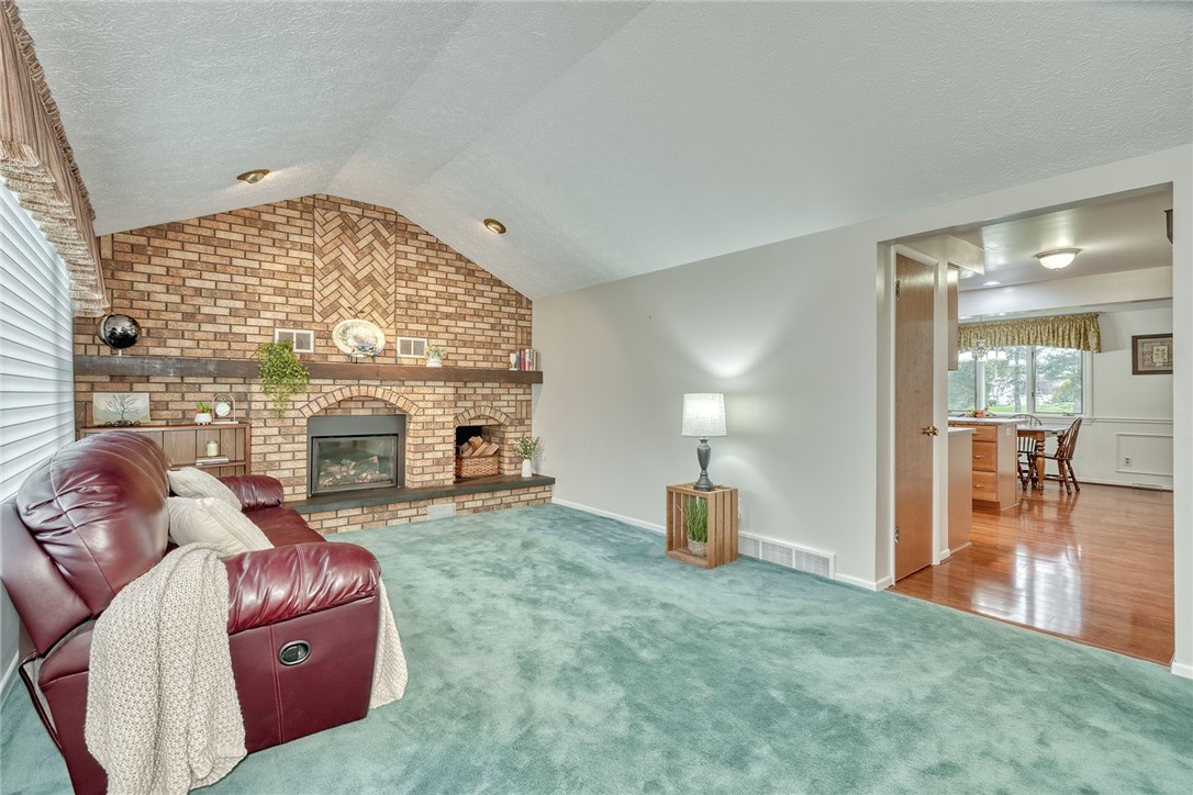 66 Merryhill Drive Rochester, NY 14625 - Photo 7 of 44