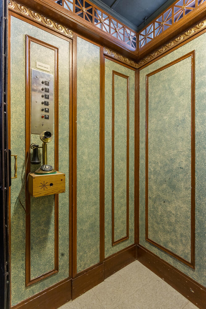 112 West Hill Street Champaign, IL 61820 - Photo 21 of 72 a view of a bathroom with a glass door