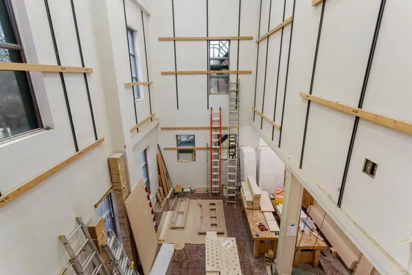 a view of entryway with kitchen