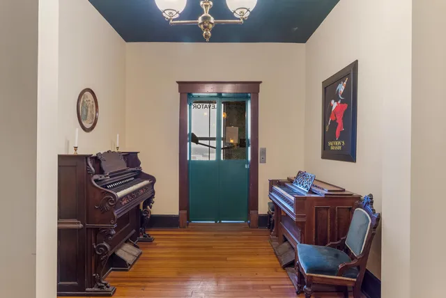 $2,400,000 | 112 West Hill Street, Champaign, IL 61820