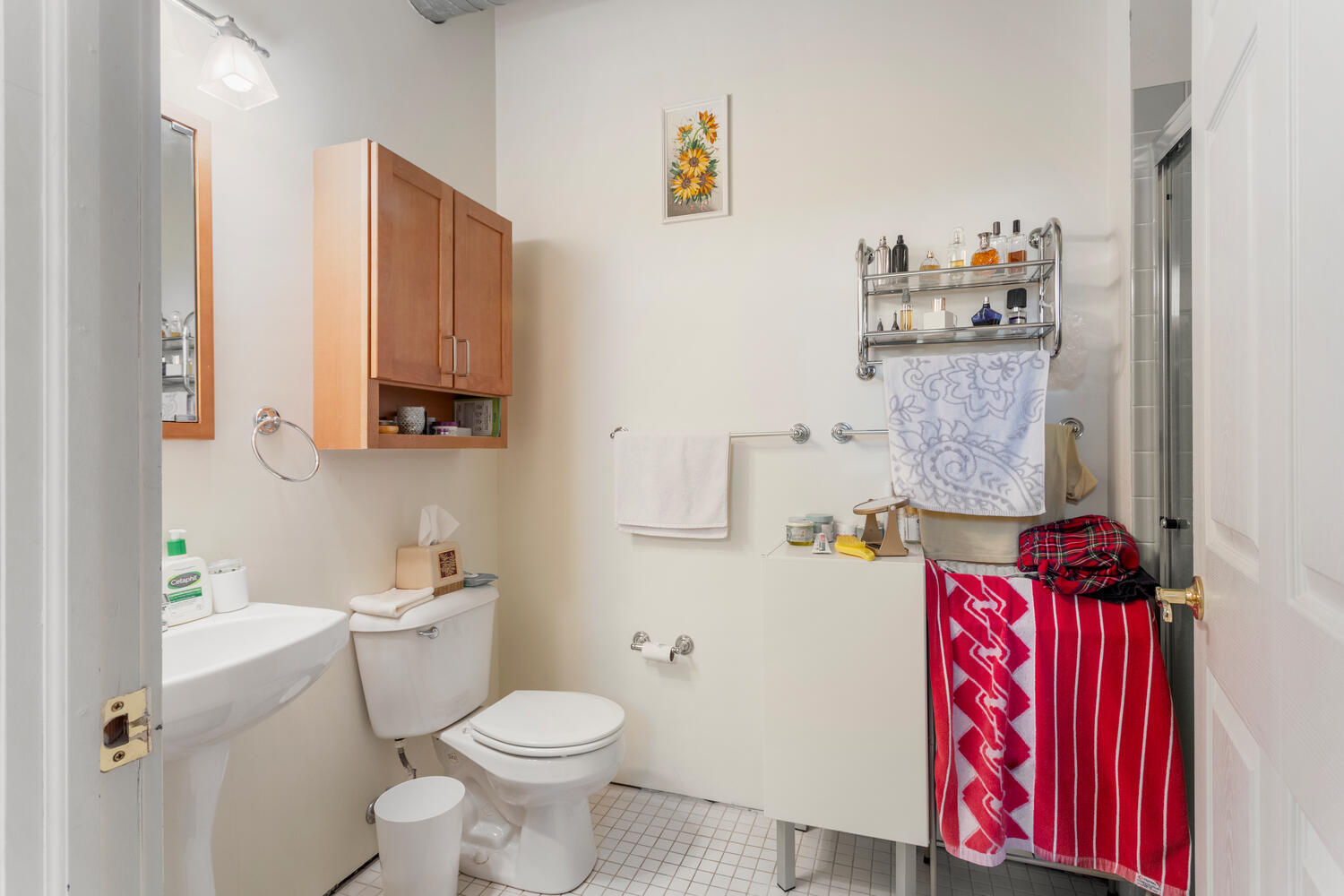 112 West Hill Street Champaign, IL 61820 - Photo 64 of 72 a bathroom with a toilet sink and mirror