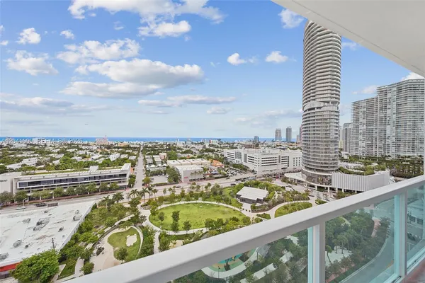 $9,500 | 650 West Avenue, Unit 1908, Miami Beach, FL 33139