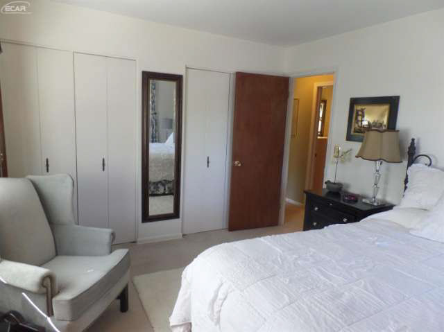 5372 North Georgetown Road Grand Blanc, MI 48439 - Photo 17 of 28 21201496-16.JPG