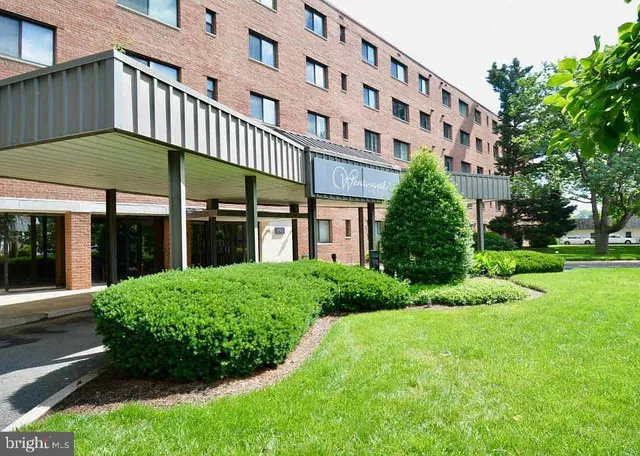 $3,900 | 3515 Washington Boulevard, Unit 412, Arlington, VA 22201