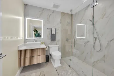 $1,975,000 | 6970 Southwest 124th Street, Pinecrest, FL 33156