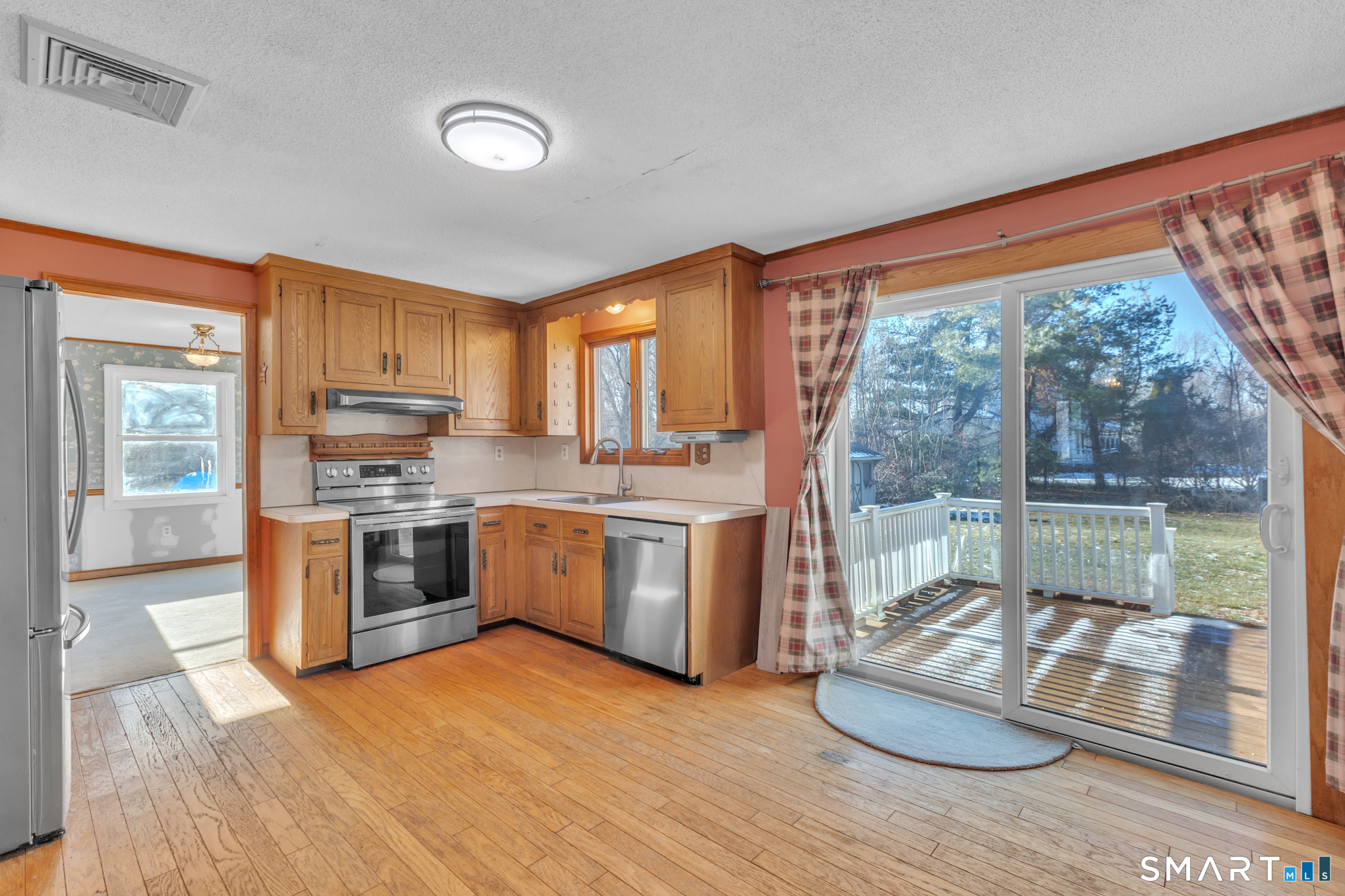 117 Coles Road Cromwell, CT 06416 - Photo 11 of 37