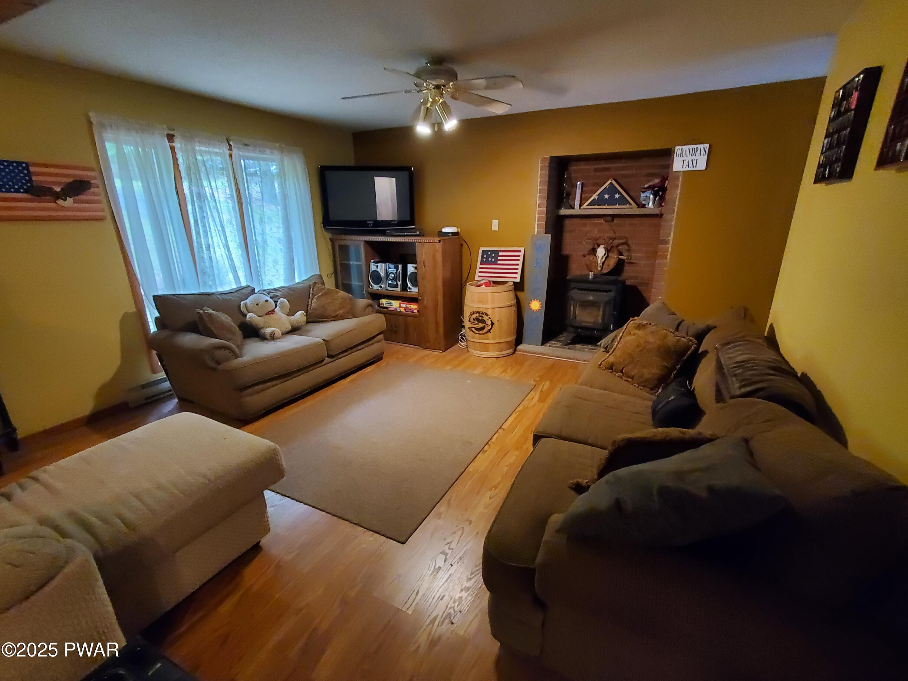 188 Forest Ridge Drive Hawley, PA 18428 - Photo 11 of 70 Living