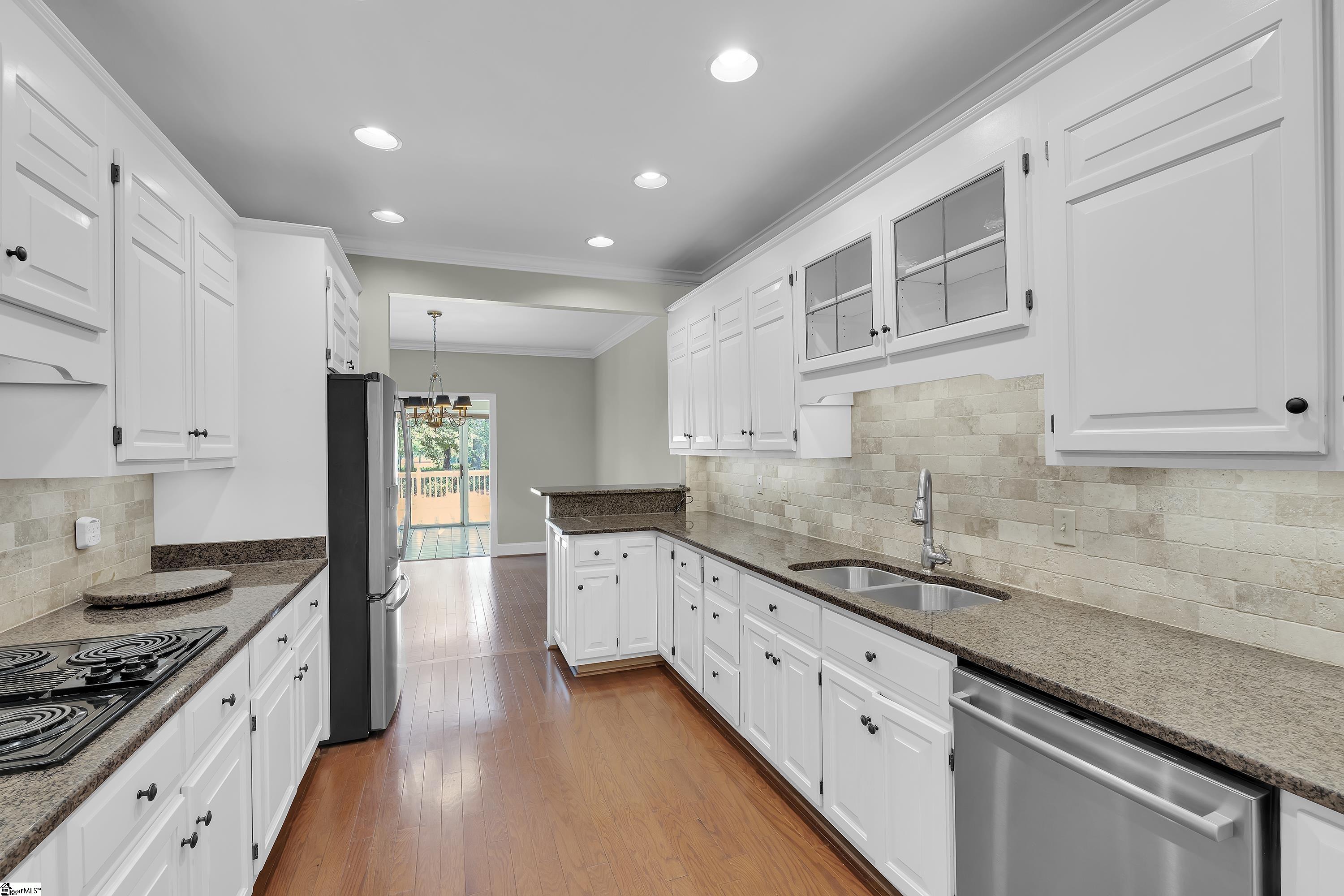 210 Castellan Drive Greer, SC 29650 - Photo 2 of 43 Gallery Image 2