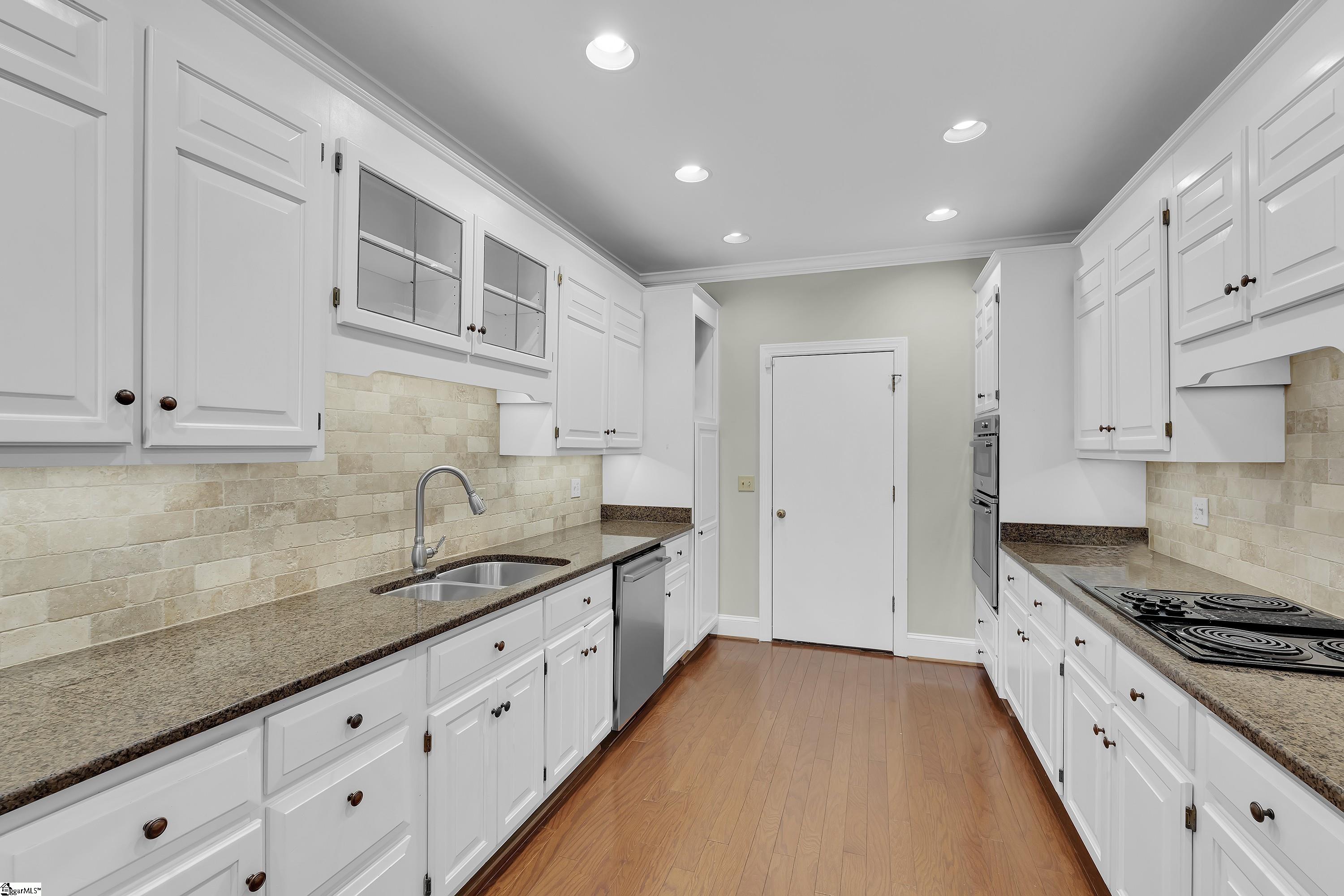210 Castellan Drive Greer, SC 29650 - Photo 3 of 43 Gallery Image 3