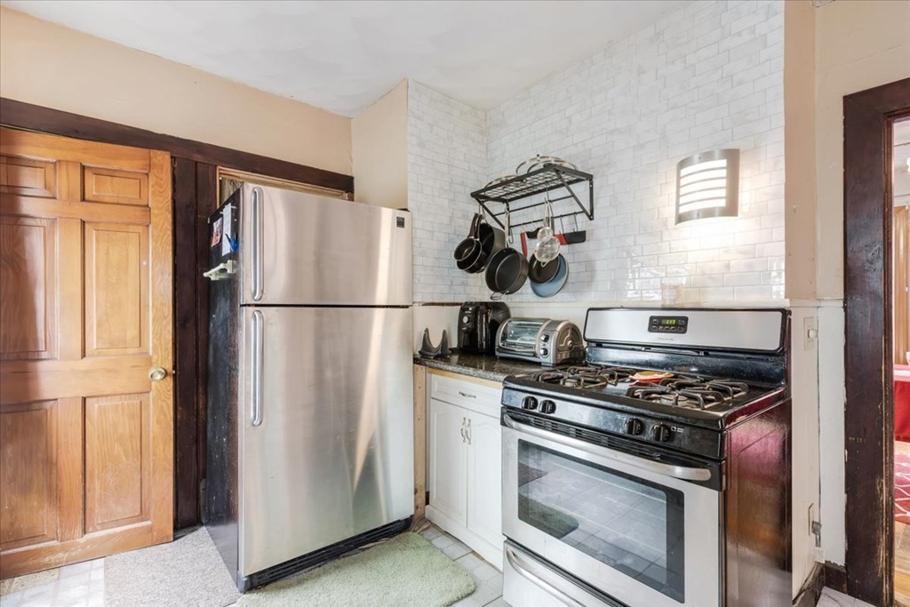 4 Walnut Street Taunton, MA 02780 - Photo 13 of 25