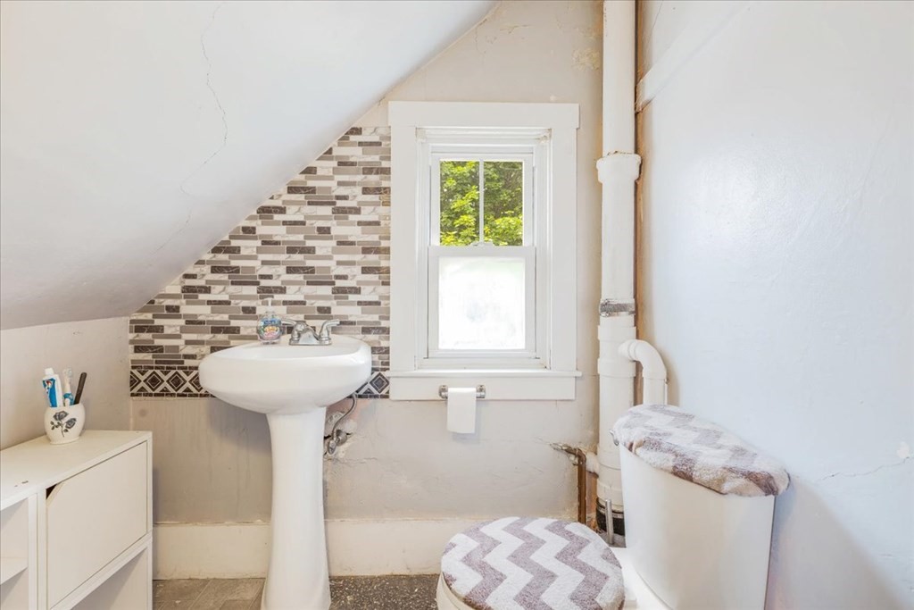 4 Walnut Street Taunton, MA 02780 - Photo 20 of 25