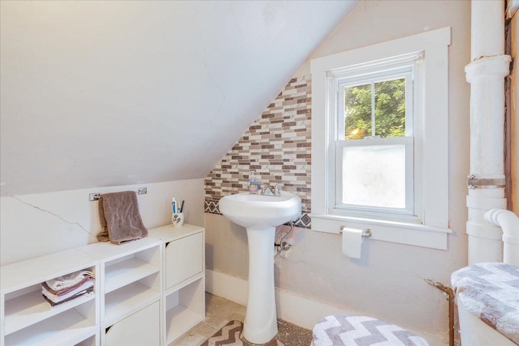 4 Walnut Street Taunton, MA 02780 - Photo 21 of 25