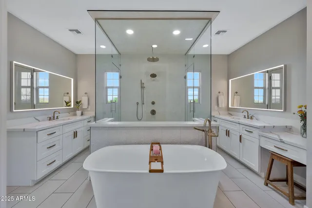 $1,500,000 | 22220 North 34th Place, Phoenix, AZ 85050