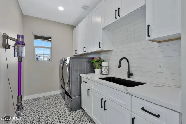 $1,500,000 | 22220 North 34th Place, Phoenix, AZ 85050