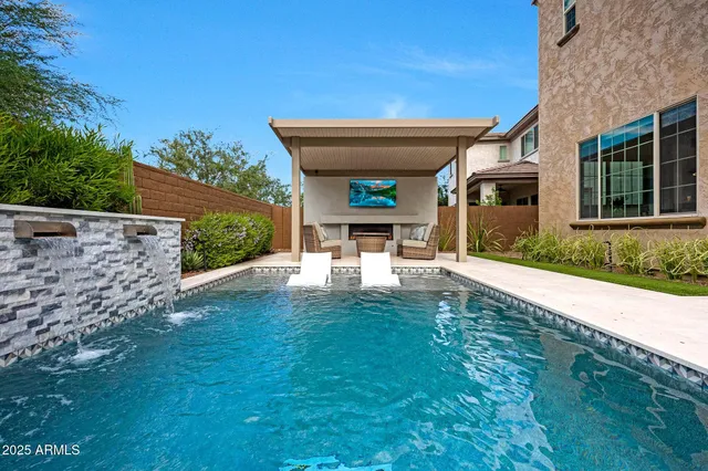 $1,585,000 | 22220 North 34th Place, Phoenix, AZ 85050