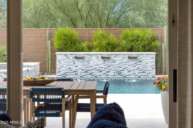 $1,585,000 | 22220 North 34th Place, Phoenix, AZ 85050