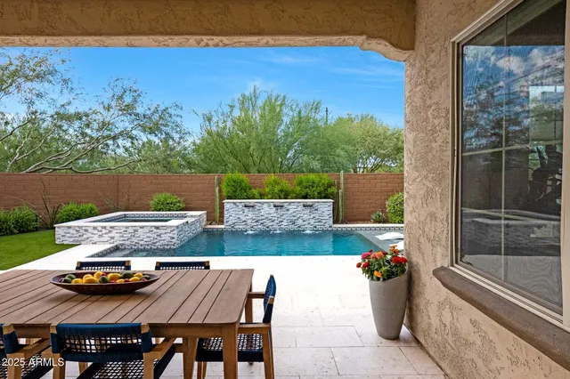 $1,585,000 | 22220 North 34th Place, Phoenix, AZ 85050