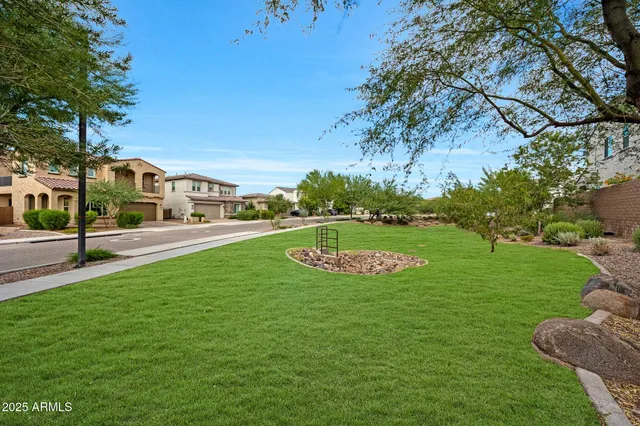 $1,500,000 | 22220 North 34th Place, Phoenix, AZ 85050