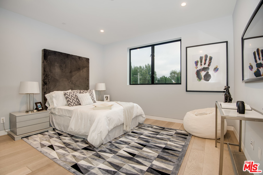 10636 Rountree Road Los Angeles, CA 90064 - Photo 23 of 33