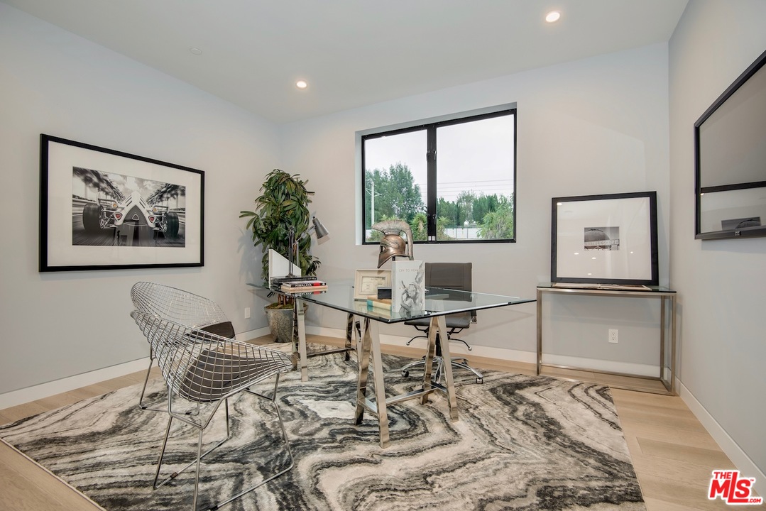 10636 Rountree Road Los Angeles, CA 90064 - Photo 27 of 33