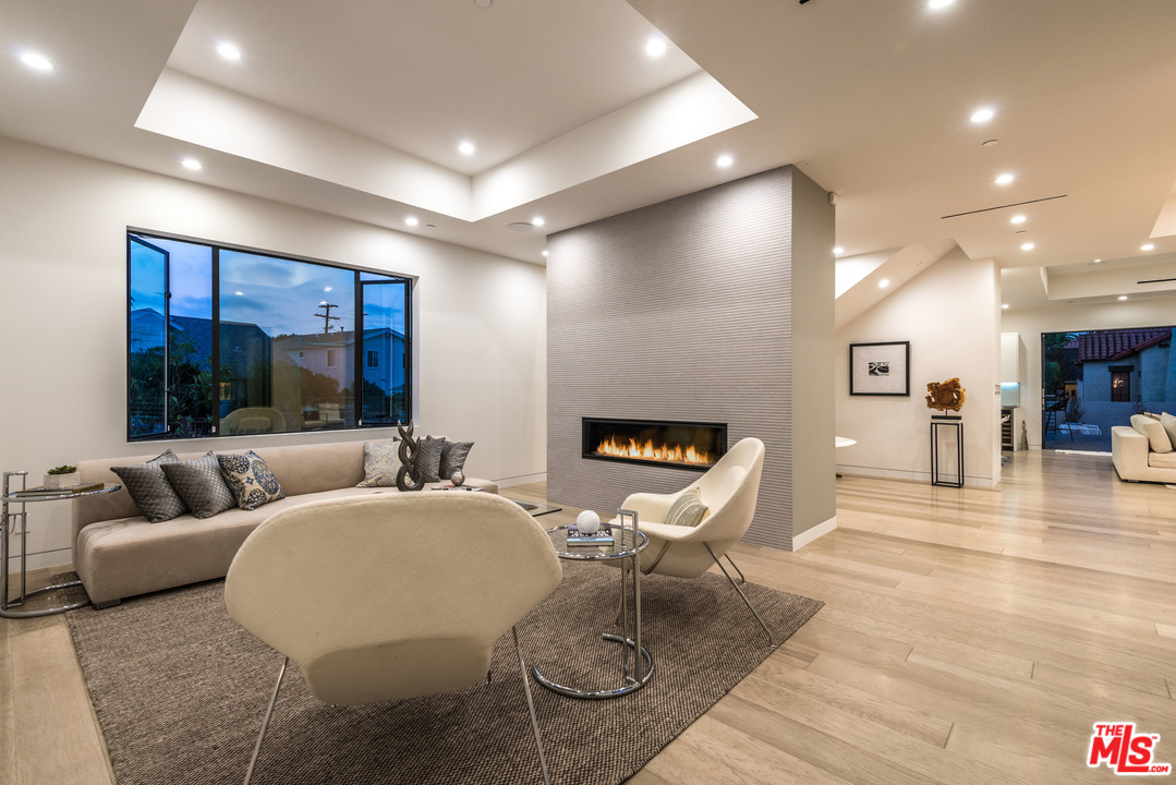 10636 Rountree Road Los Angeles, CA 90064 - Photo 6 of 33
