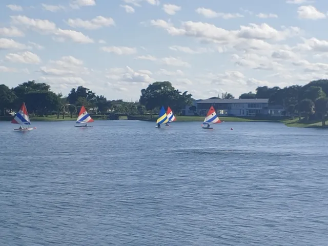 $1,300 | 358 Chatham R, West Palm Beach, FL 33417