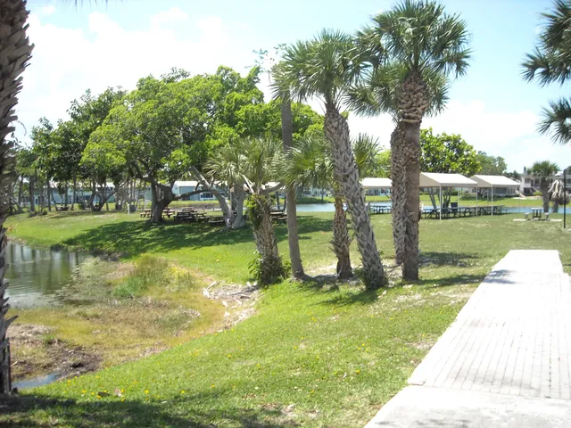 $1,300 | 358 Chatham R, West Palm Beach, FL 33417