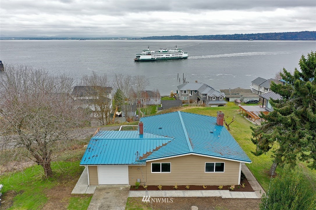 6545 Conrad Street Clinton, WA 98236 - Photo 1 of 39 Gallery Image 1