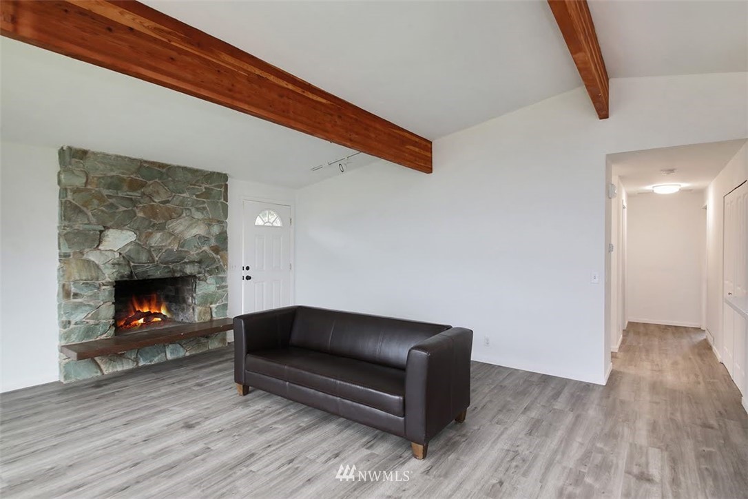 6545 Conrad Street Clinton, WA 98236 - Photo 11 of 39 Gallery Image 11