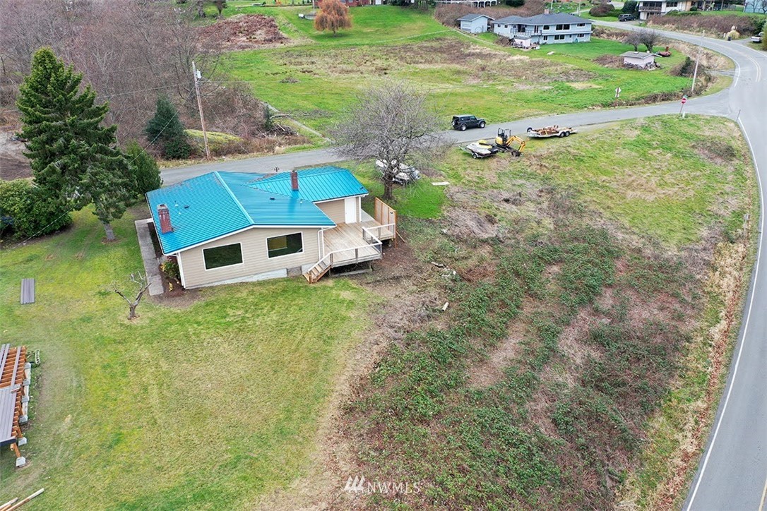 6545 Conrad Street Clinton, WA 98236 - Photo 34 of 39 Gallery Image 34