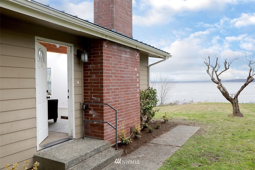 6545 Conrad Street Clinton, WA 98236 - Photo 6 of 39 Gallery Image 6